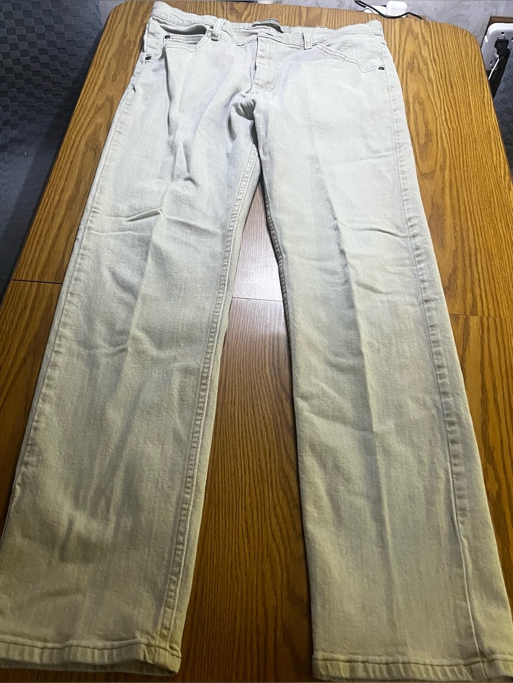 Wrangler Authentic Men's Light Beige Straight-Leg Jeans Size 35/32